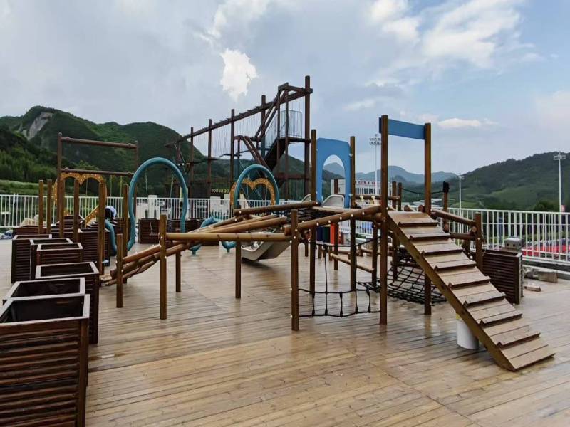 A dedicated outdoor fitness challenge area introduces physical development opportunities for kids and teenagers. This section encourages endurance, balance, and coordination through a series of fun yet demanding obstacles.