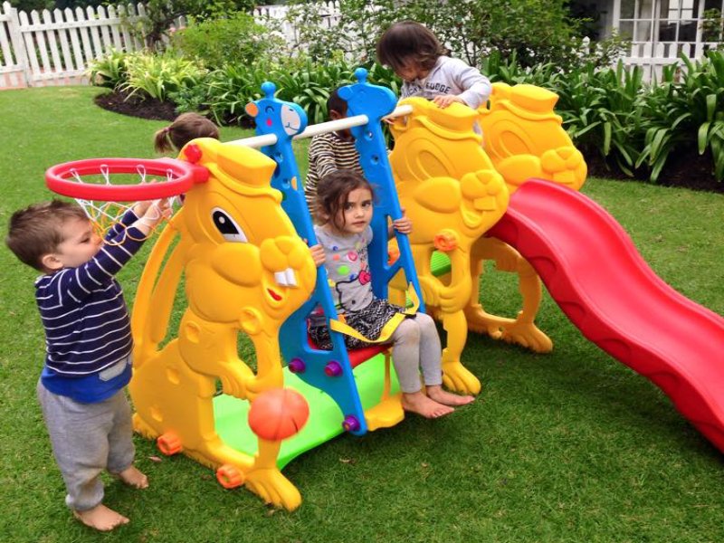 In a joyful corner of South Africa, a new playground project has transformed the outdoor space of a local kindergarten into a vibrant hub for learning through play. This exciting initiative includes a large, multi-functional kindergarten playset as well as several smaller toddler-friendly play structures, creating an inclusive and developmentally supportive environment for young children.